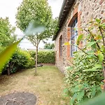 Le Domaine Des Ecoliers 3* Montaigu-Vendee