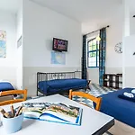 Le Domaine Des Ecoliers Bed & Breakfast Montaigu-Vendee