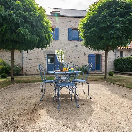 Le Domaine Des Ecoliers Montaigu-Vendee