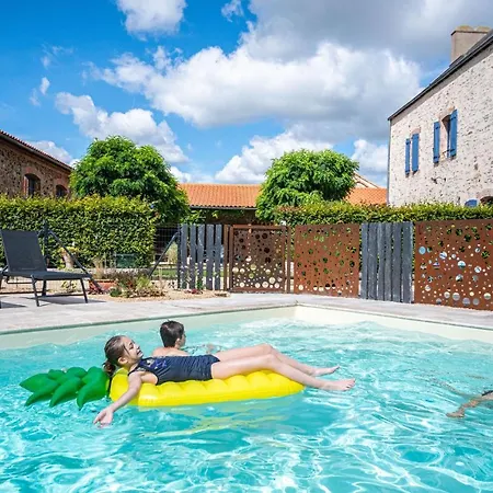 Le Domaine Des Ecoliers 3* 蒙泰居