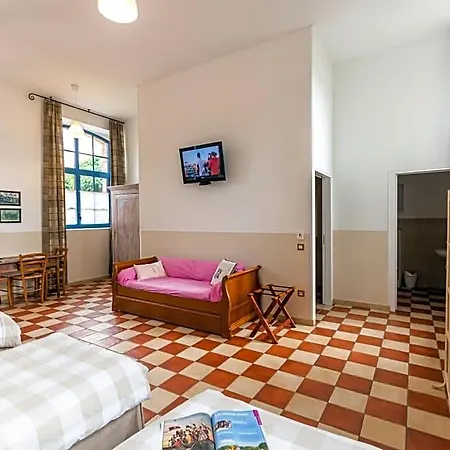 Le Domaine Des Ecoliers Bed & Breakfast Montaigu-Vendee