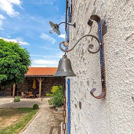 Le Domaine Des Ecoliers 3*