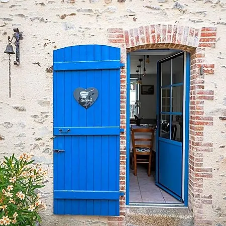 Le Domaine Des Ecoliers Bed & Breakfast