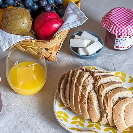 Le Domaine Des Ecoliers Bed & Breakfast