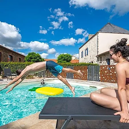 Le Domaine Des Ecoliers Bed & Breakfast