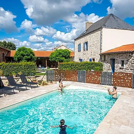 Le Domaine Des Ecoliers Bed & Breakfast